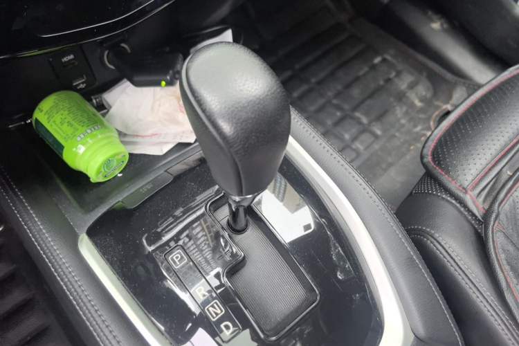 Used Nissan X-Trail 2014 2.0L CVT Comfort Edition 2WD Gear Lever