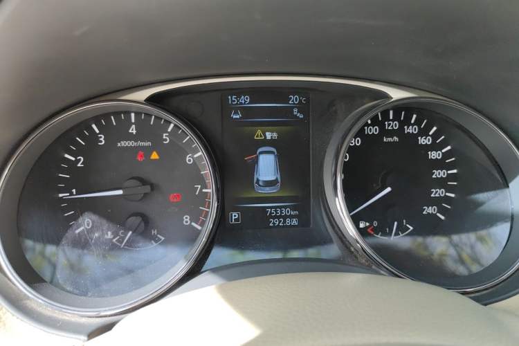 Used Nissan X-Trail 2014 2.5L CVT Luxury Edition 4WD Instrument Cluster