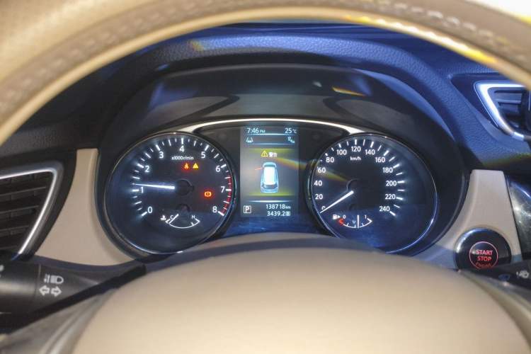 Used Nissan X-Trail 2014 2.5L CVT Luxury Edition 4WD Instrument Cluster