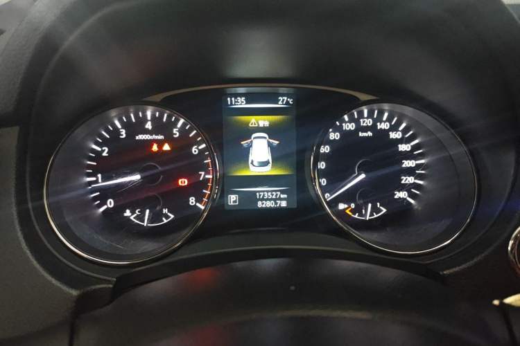 Used Nissan X-Trail 2014 2.0L CVT Comfort Edition 2WD Instrument Cluster