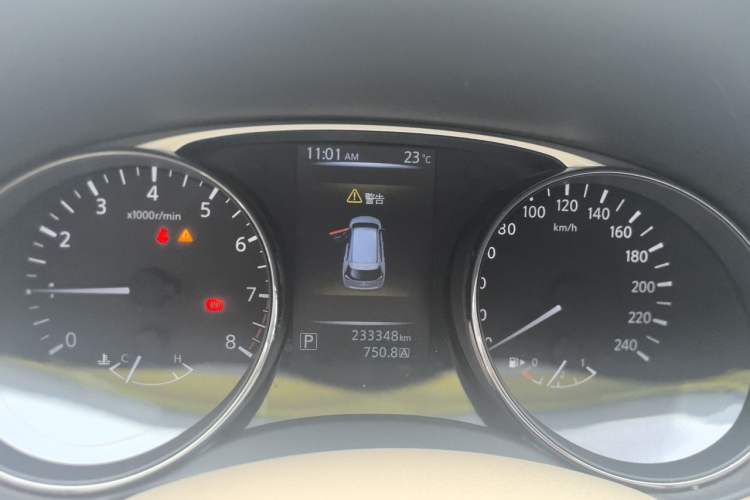 Used Nissan X-Trail 2014 2.5L CVT Leading Edition 4WD Instrument Cluster