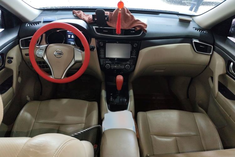 Used Nissan X-Trail 2014 2.0L CVT Comfort Edition 2WD Interior 2