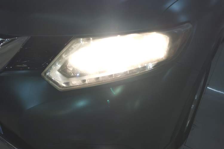 Used Nissan X-Trail 2014 2.0L CVT Comfort Edition 2WD Left Front Headlight