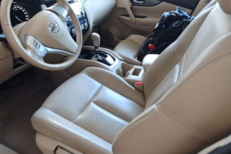 Used Nissan X-Trail 2014 2.0L CVT Comfort Edition 2WD Left Front Seat