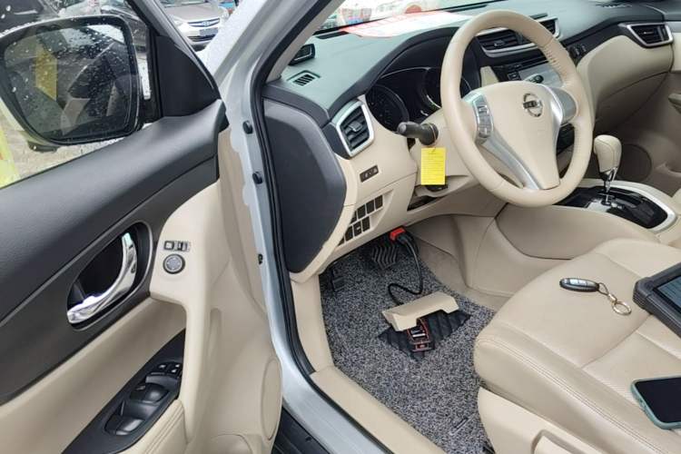 Used Nissan X-Trail 2014 2.0L CVT Comfort Edition 2WD Left Front Seat