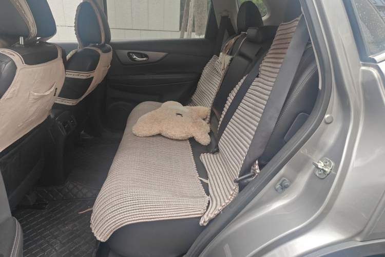 Used Nissan X-Trail 2014 2.0L CVT Comfort Edition 2WD Left Rear Seat