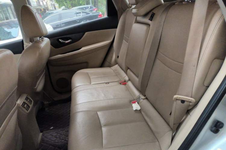 Used Nissan X-Trail 2014 2.0L CVT Comfort Edition 2WD Left Rear Seat