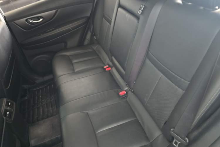 Used Nissan X-Trail 2014 2.0L CVT Comfort Edition 2WD Left Rear Seat