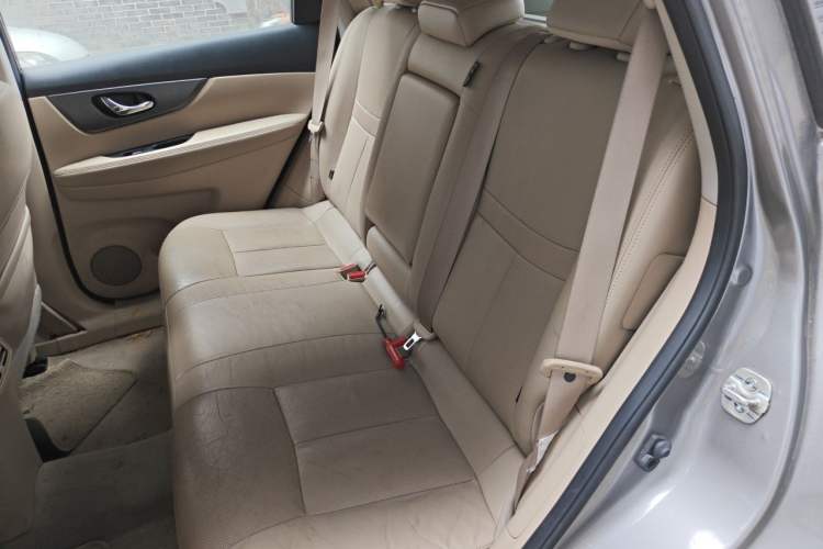 Used Nissan X-Trail 2014 2.0L CVT Comfort Edition 2WD Left Rear Seat