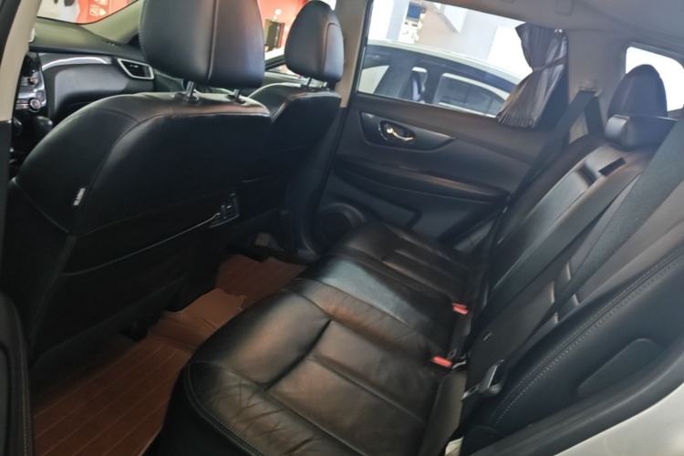 Used Nissan X-Trail 2014 2.5L CVT Luxury Edition 4WD Left Rear Seat