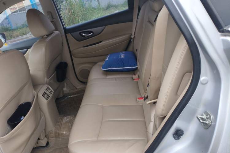Used Nissan X-Trail 2014 2.0L CVT Comfort Edition 2WD Left Rear Seat