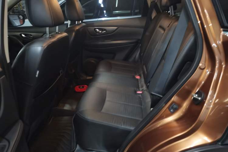 Used Nissan X-Trail 2014 2.0L CVT Comfort Edition 2WD Left Rear Seat