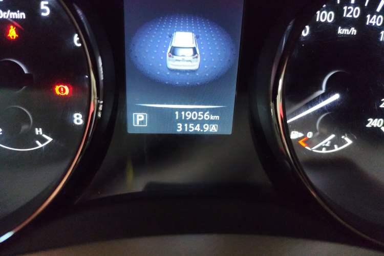 Used Nissan X-Trail 2014 2.0L CVT Comfort Edition 2WD Odometer Close Up