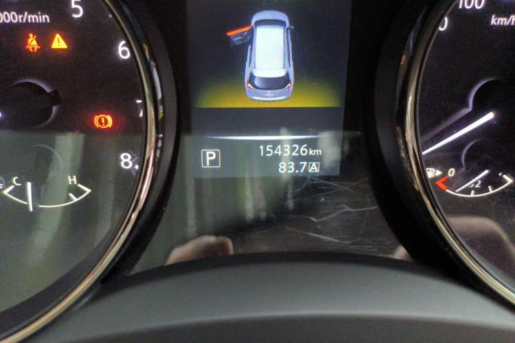 Used Nissan X-Trail 2014 2.0L CVT Comfort Edition 2WD Odometer Close Up