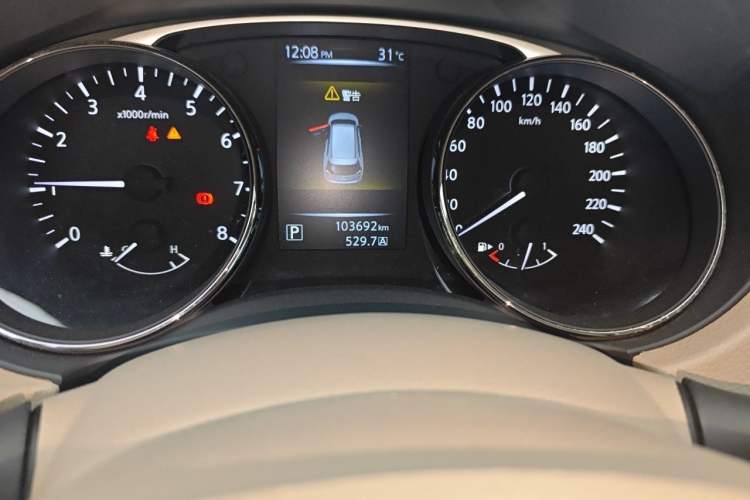 Used Nissan X-Trail 2014 2.0L CVT Comfort Edition 2WD Odometer Close Up