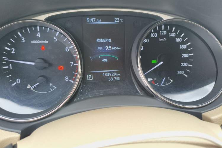 Used Nissan X-Trail 2014 2.0L CVT Comfort Edition 2WD Odometer Close Up