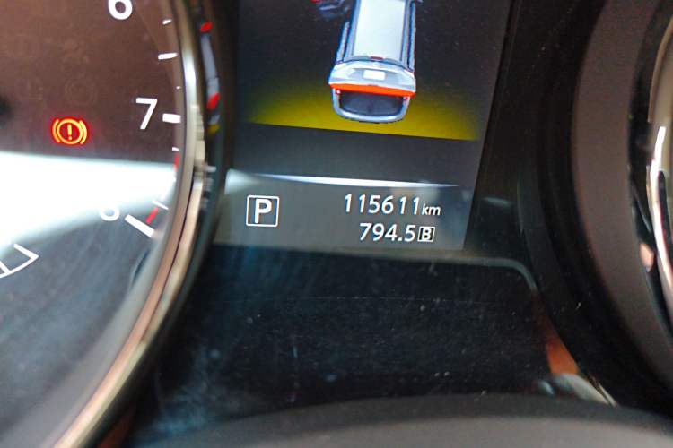 Used Nissan X-Trail 2014 2.0L CVT Comfort Edition 2WD Odometer Close Up
