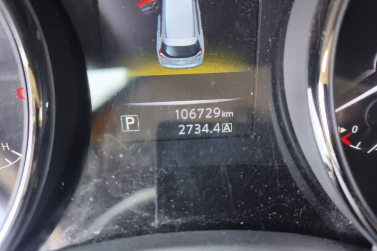 Used Nissan X-Trail 2014 2.0L CVT Comfort Edition 2WD Odometer Close Up