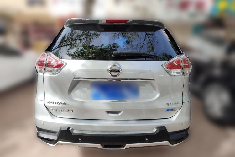 Used Nissan X-Trail 2014 2.5L CVT Luxury Edition 4WD Rear