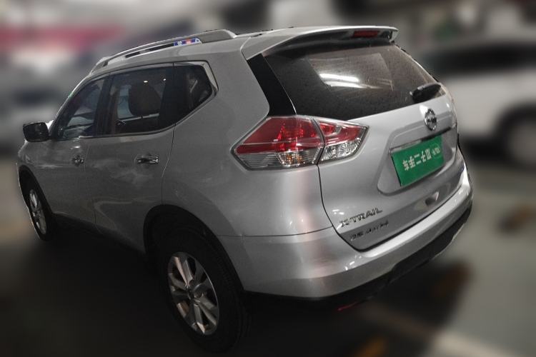 Used Nissan X-Trail 2014 2.5L CVT Leading Edition 4WD Rear Left 45 Deg