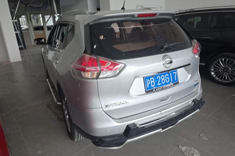Used Nissan X-Trail 2014 2.0L CVT Comfort Edition 2WD Rear Left 45 Deg