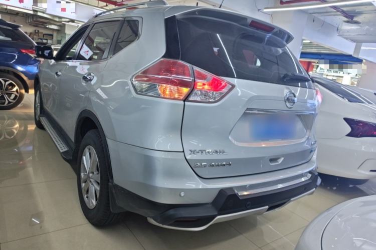 Used Nissan X-Trail 2014 2.5L CVT Luxury Edition 4WD Rear Left 45 Deg