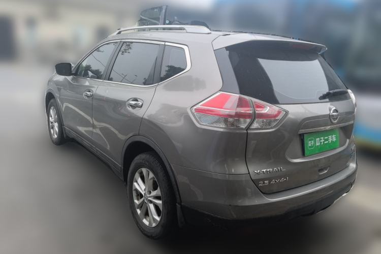Used Nissan X-Trail 2014 2.5L CVT Leading Edition 4WD Rear Left 45 Deg