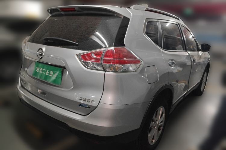 Used Nissan X-Trail 2014 2.5L CVT Leading Edition 4WD Rear Right 45 Deg