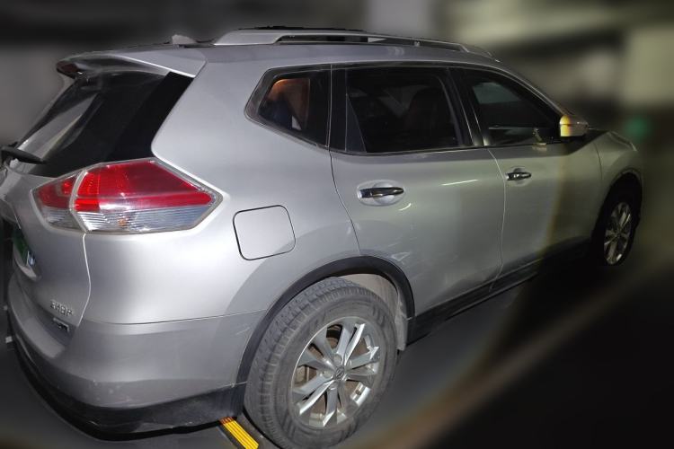Used Nissan X-Trail 2014 2.0L CVT Comfort Edition 2WD Rear Right 45 Deg
