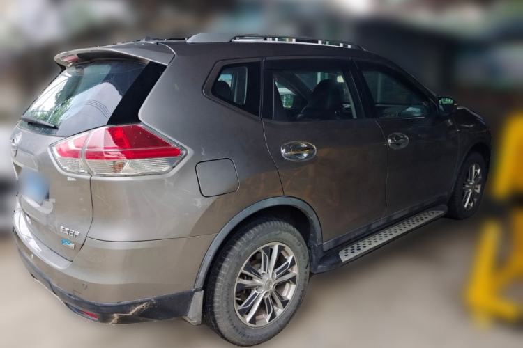 Used Nissan X-Trail 2014 2.5L CVT Luxury Edition 4WD Rear Right 45 Deg