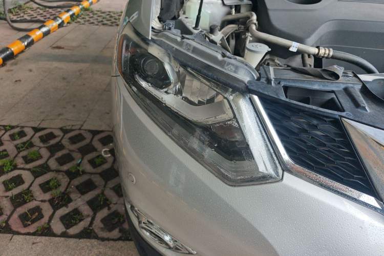 Used Nissan X-Trail 2014 2.5L CVT Ultimate Edition 4WD Right Front Headlight