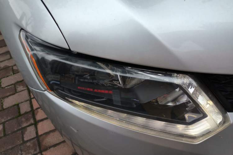 Used Nissan X-Trail 2014 2.0L CVT Comfort Edition 2WD Right Front Headlight