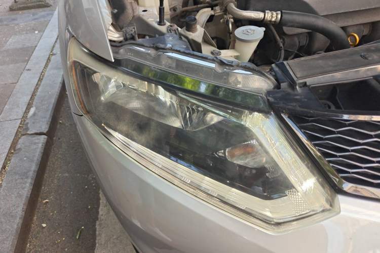 Used Nissan X-Trail 2014 2.0L CVT Comfort Edition 2WD Right Front Headlight