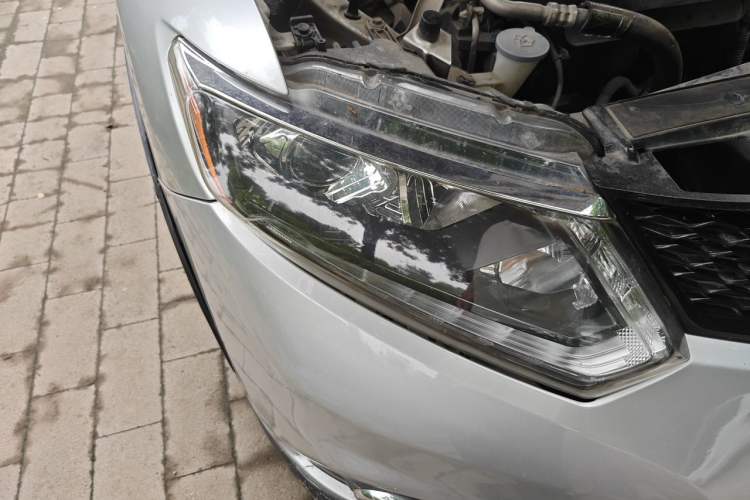Used Nissan X-Trail 2014 2.0L CVT Comfort Edition 2WD Right Front Headlight