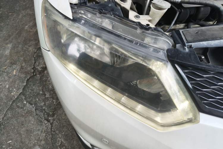 Used Nissan X-Trail 2014 2.0L CVT Comfort Edition 2WD Right Front Headlight
