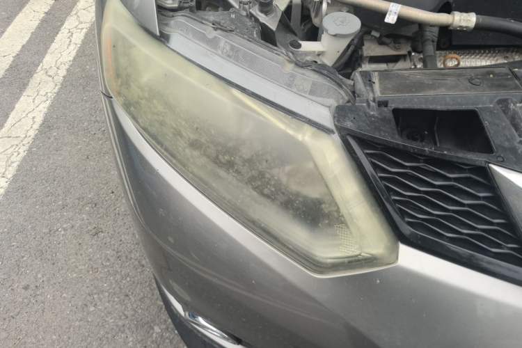 Used Nissan X-Trail 2014 2.5L CVT Leading Edition 4WD Right Front Headlight