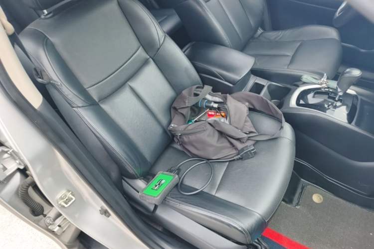 Used Nissan X-Trail 2014 2.0L CVT Comfort Edition 2WD Right Front Seat