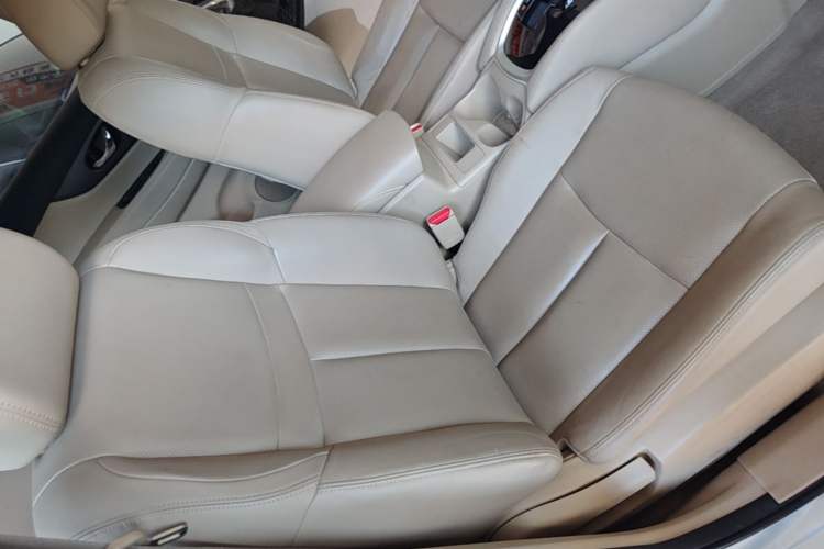 Used Nissan X-Trail 2014 2.0L CVT Comfort Edition 2WD Right Front Seat