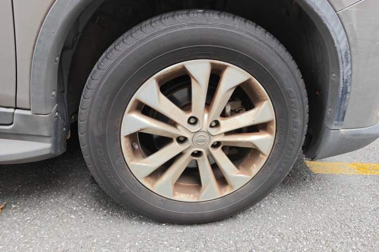Used Nissan X-Trail 2014 2.0L CVT Comfort Edition 2WD Right Front Wheel Hub