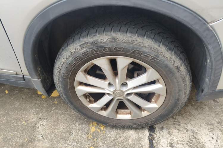 Used Nissan X-Trail 2014 2.0L CVT Comfort Edition 2WD Right Front Wheel Hub