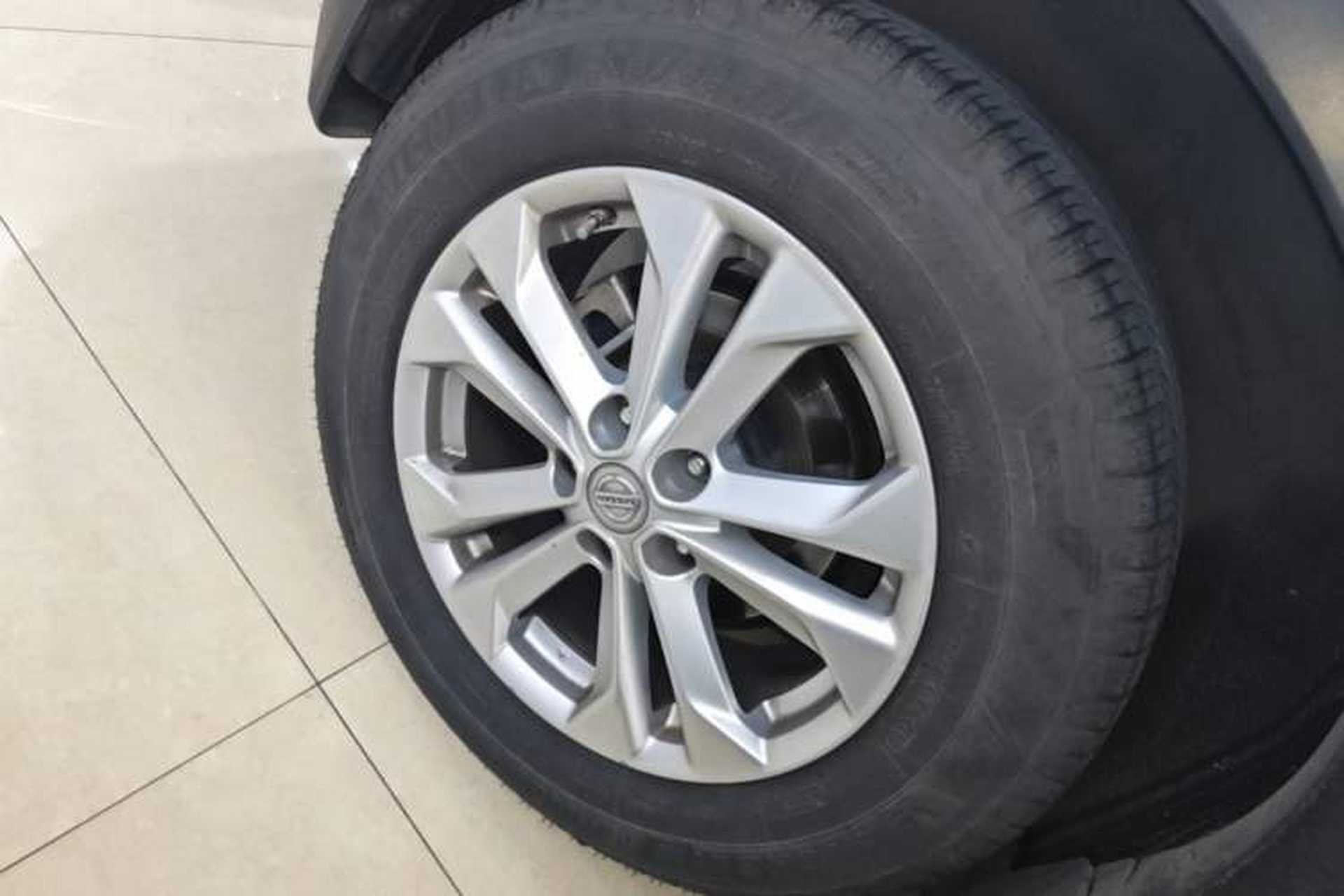 Used Nissan X-Trail 2014 2.5L CVT Luxury Edition 4WD Right Rear Wheel Hub