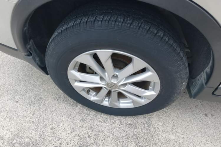 Used Nissan X-Trail 2014 2.0L CVT Comfort Edition 2WD Right Rear Wheel Hub
