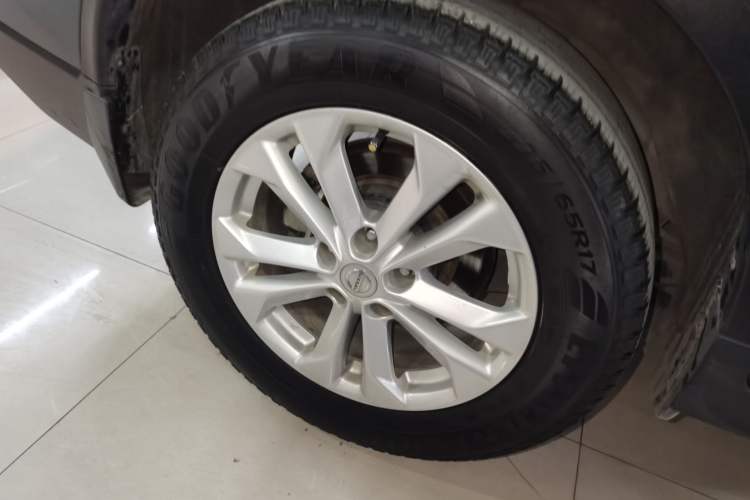 Used Nissan X-Trail 2014 2.0L CVT Comfort Edition 2WD Right Rear Wheel Hub