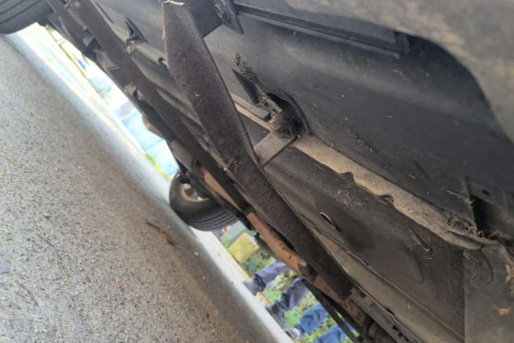 Used Nissan X-Trail 2014 2.5L CVT Luxury Edition 4WD Right Side Sill