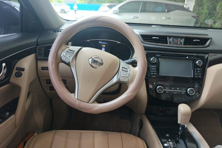 Used Nissan X-Trail 2014 2.5L CVT Ultimate Edition 4WD Steering Wheel