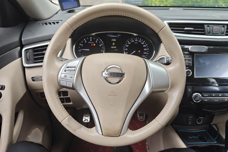 Used Nissan X-Trail 2014 2.0L CVT Comfort Edition 2WD Steering Wheel