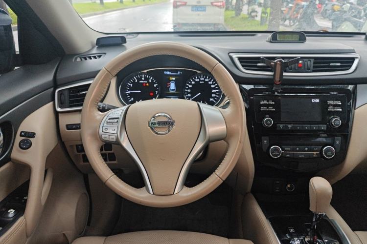 Used Nissan X-Trail 2014 2.0L CVT Comfort Edition 2WD Steering Wheel