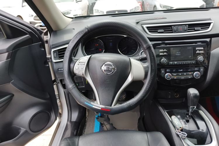 Used Nissan X-Trail 2014 2.0L CVT Comfort Edition 2WD Steering Wheel