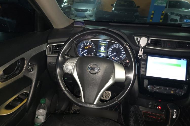 Used Nissan X-Trail 2014 2.0L CVT Comfort Edition 2WD Steering Wheel