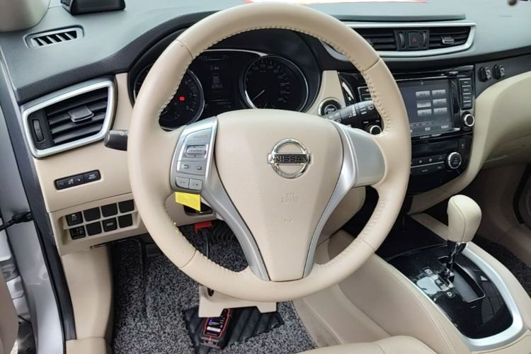 Used Nissan X-Trail 2014 2.0L CVT Comfort Edition 2WD Steering Wheel